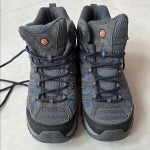 Men’s Moab 3 mid-  Gray and Blue Trail Boots with Rugged Design - NWOT